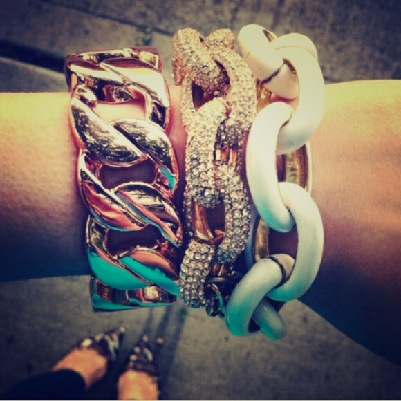 🆕 White Chain Link Bracelet - Picture 1 of 3